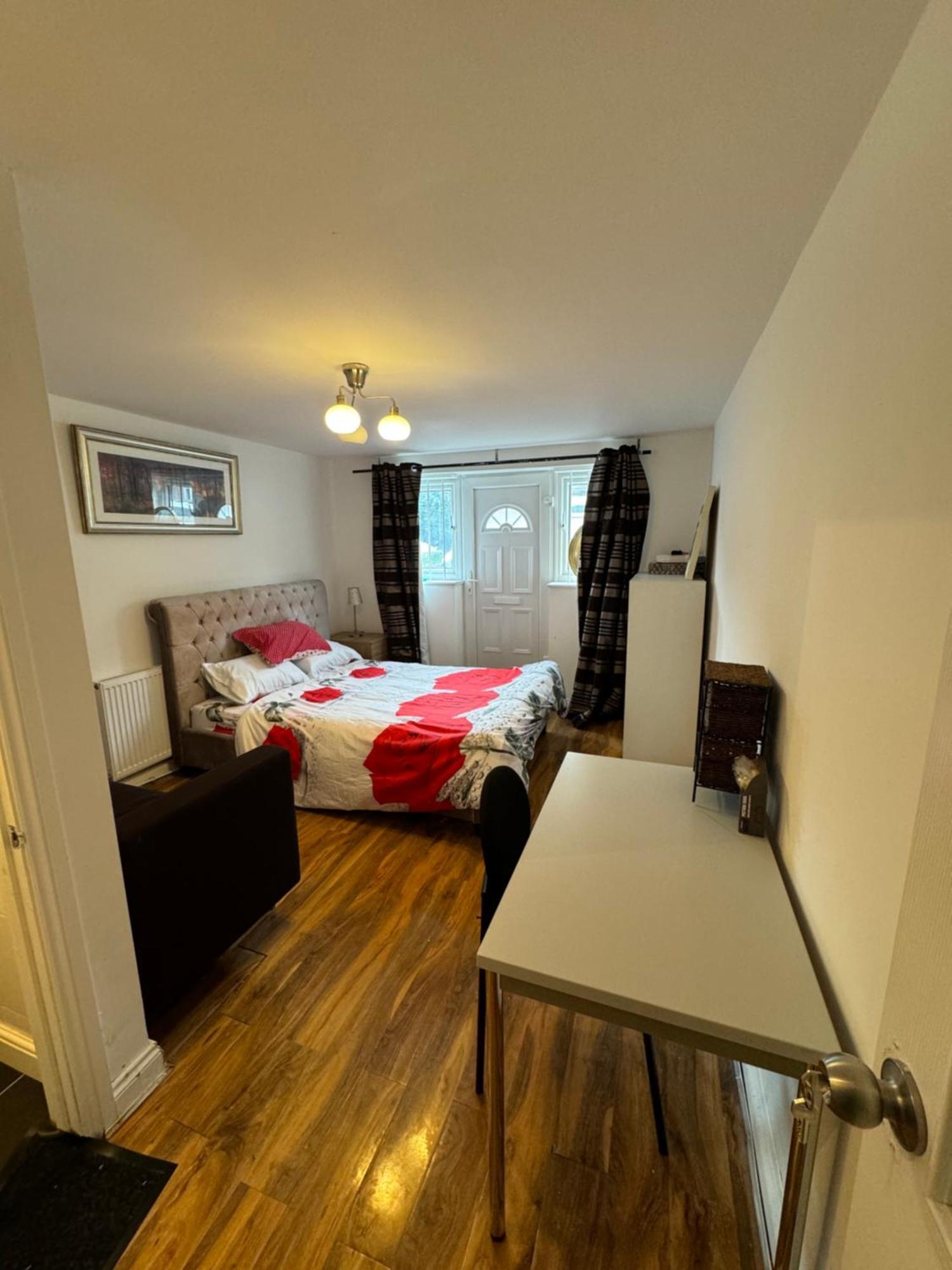 Transformative Housing Lismore Close Nottingham Exterior photo